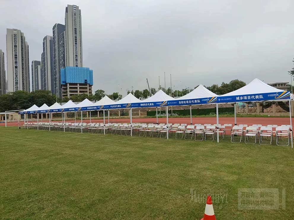 攤位帳篷搭建身影出現(xiàn)在各類場合和行業(yè)活動
