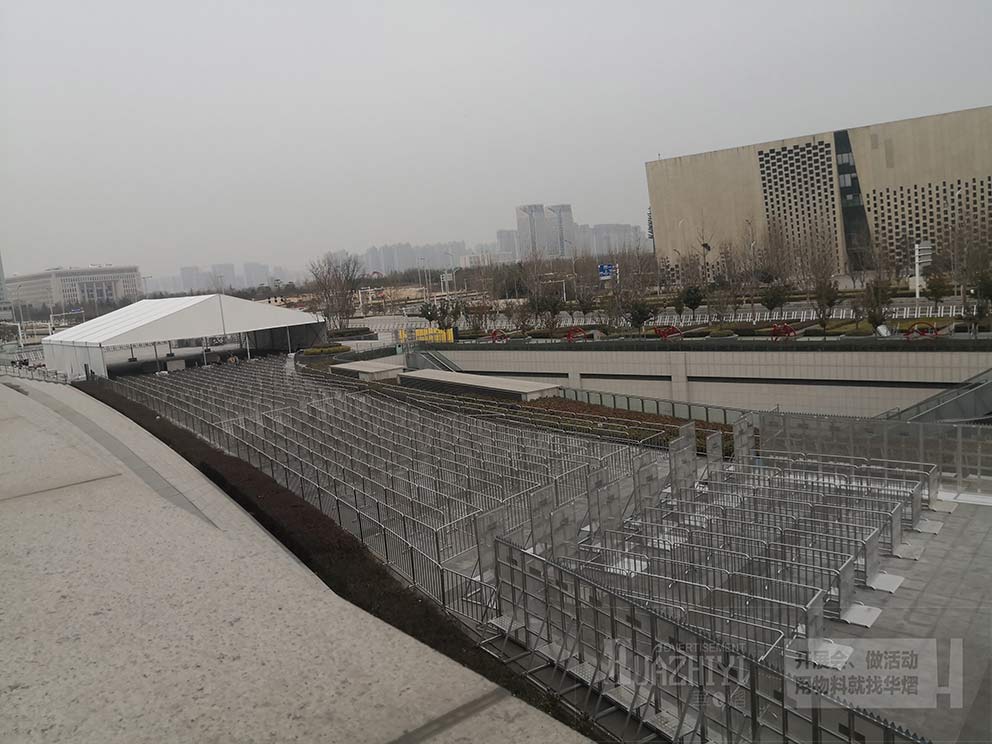 李建鄭州演唱會租賃華熠鐵馬護欄