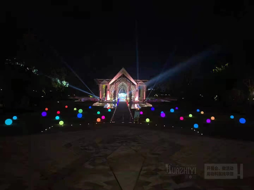 華熠發(fā)光球出租打造獨(dú)特視覺效果