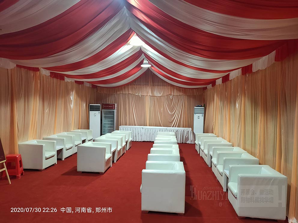 空調(diào)設(shè)備租賃用在臨時(shí)活動篷房內(nèi)很合適