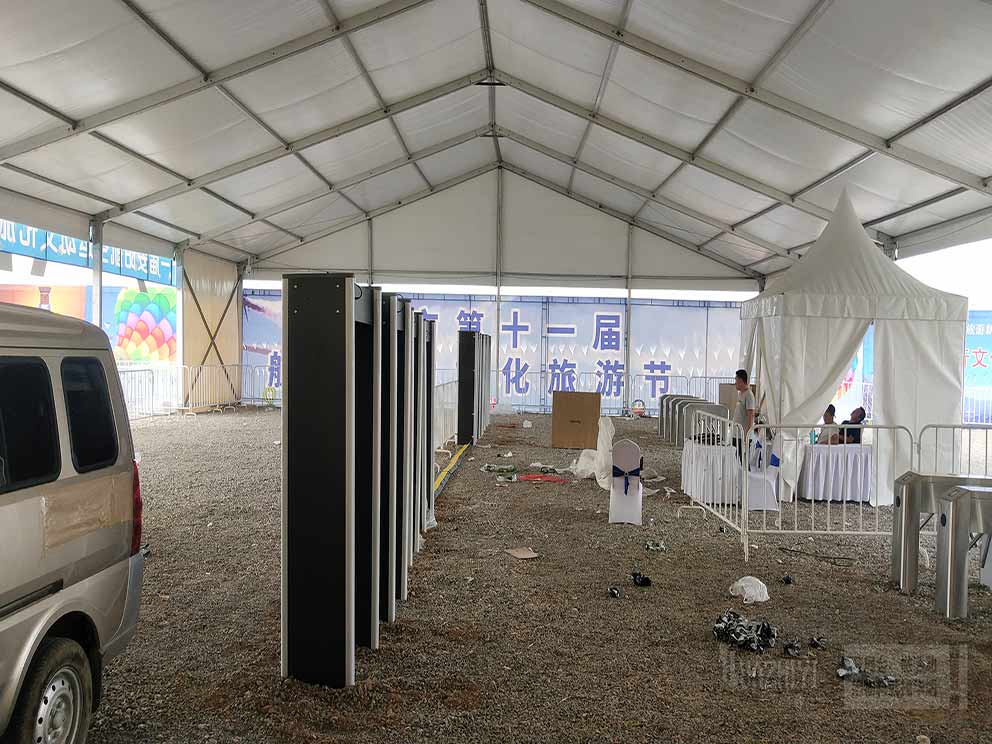 活動(dòng)現(xiàn)場(chǎng)租賃華熠安檢門(mén)做好安全保障