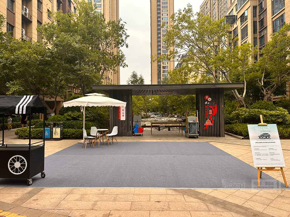 鄭州海報架活動物料出租廠家提供汽車活動物料現(xiàn)場直拍