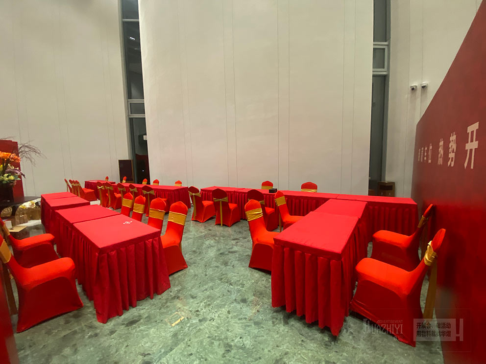 鄭州桌椅出租是一個經濟的方式