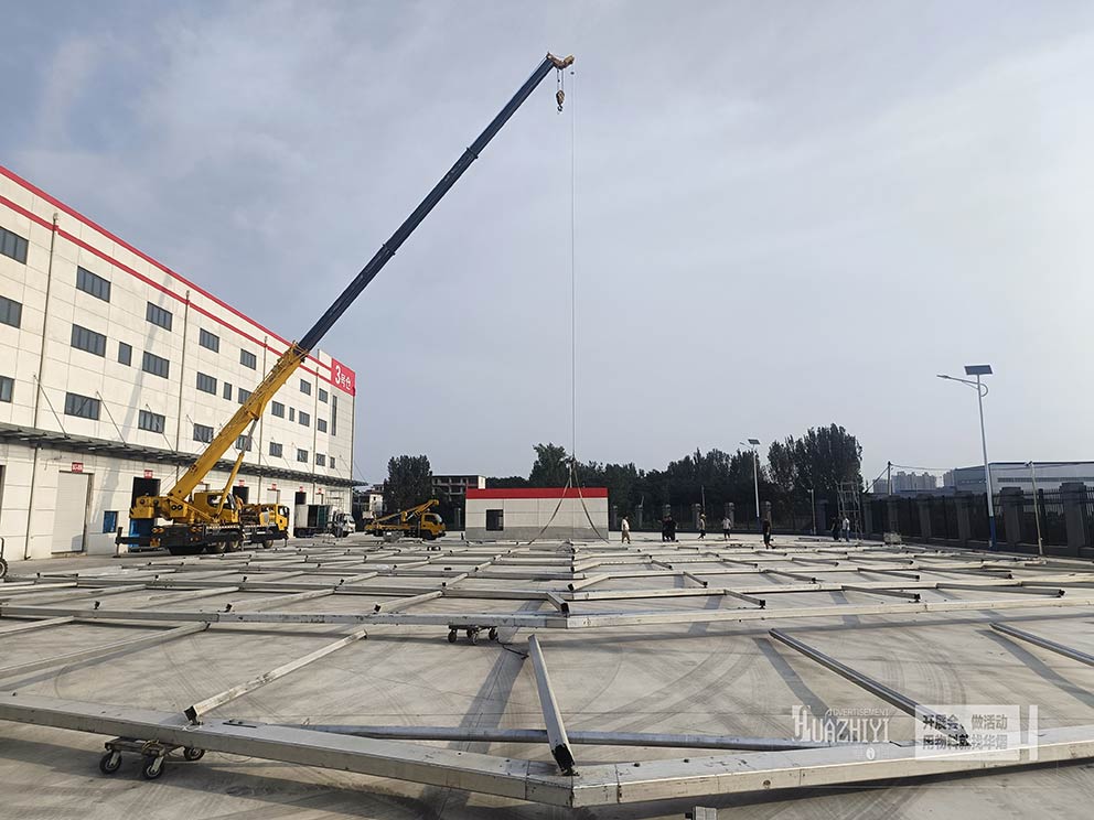 洛陽(yáng)篷房出租公司搭建大中型篷房施工現(xiàn)場(chǎng)