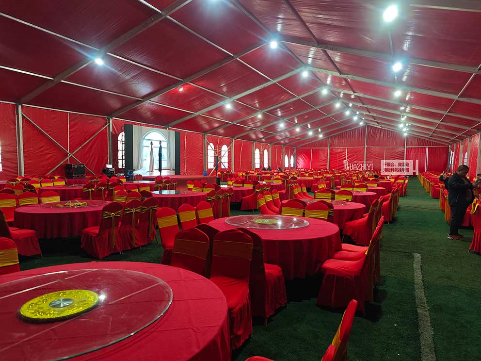 紅色婚禮篷房出租找華熠公司布置搭建一條龍服務
