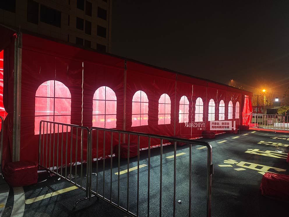 鄭州篷房公司搭建樓盤分房活動(dòng)現(xiàn)場(chǎng)紅色篷房