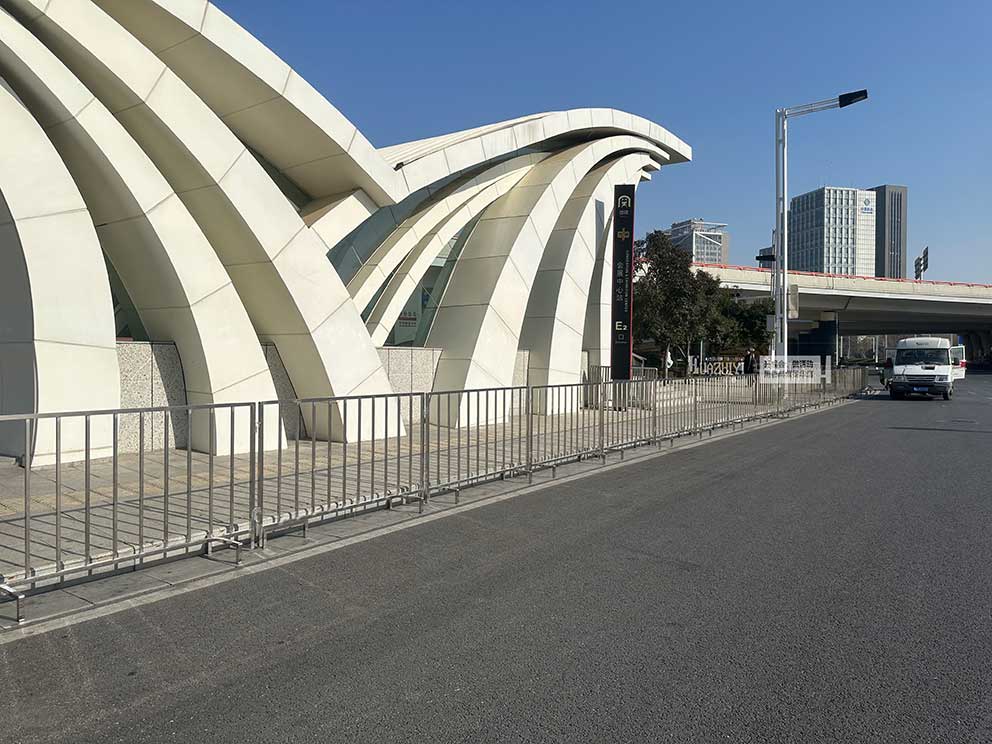 鄭州鐵馬護欄出租布置會展中心活動 安全防護