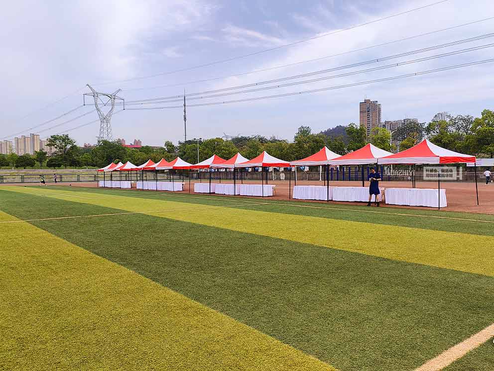 華熠活動(dòng)物料租賃助力武漢紡織大學(xué)足球聯(lián)誼賽