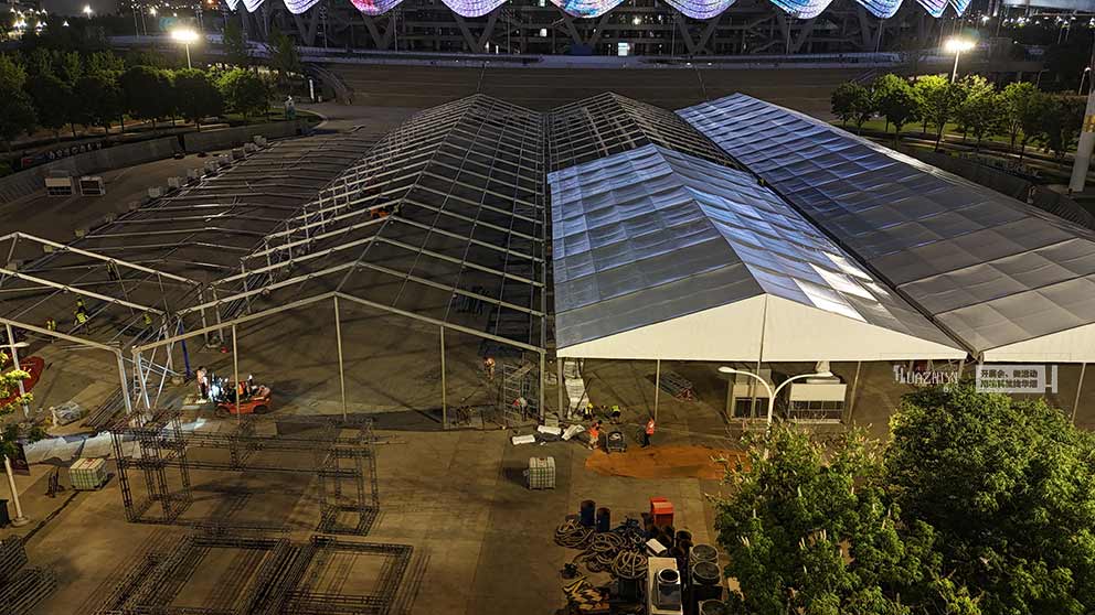 華熠篷房租賃公司搭建西安華夏家博會展銷會大型篷房