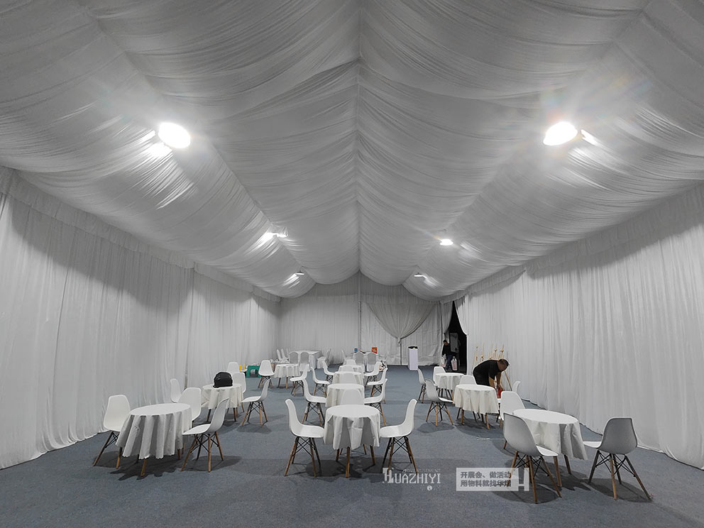 2025極氪試駕會武漢站，華熠篷房桌椅租賃負(fù)責(zé)布場